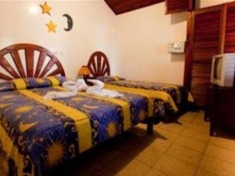 El Milagro Hotel Тамариндо Екстериор снимка